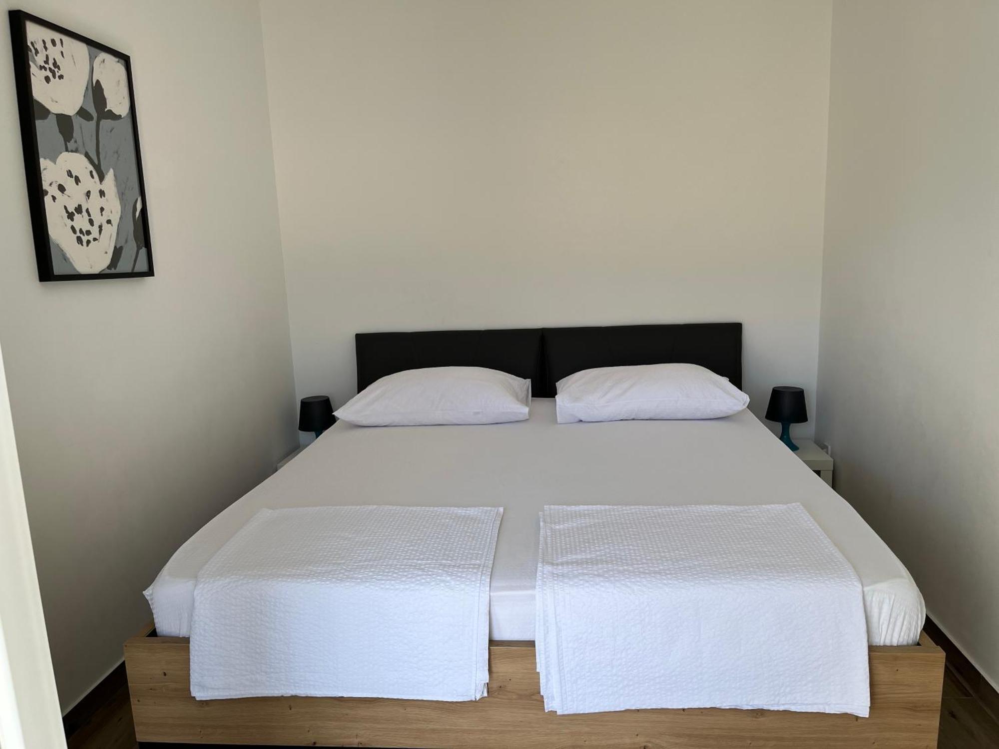 Apartmani Mlinar - One Bedroom Apartment With Seaview Grebaštica Екстериор снимка