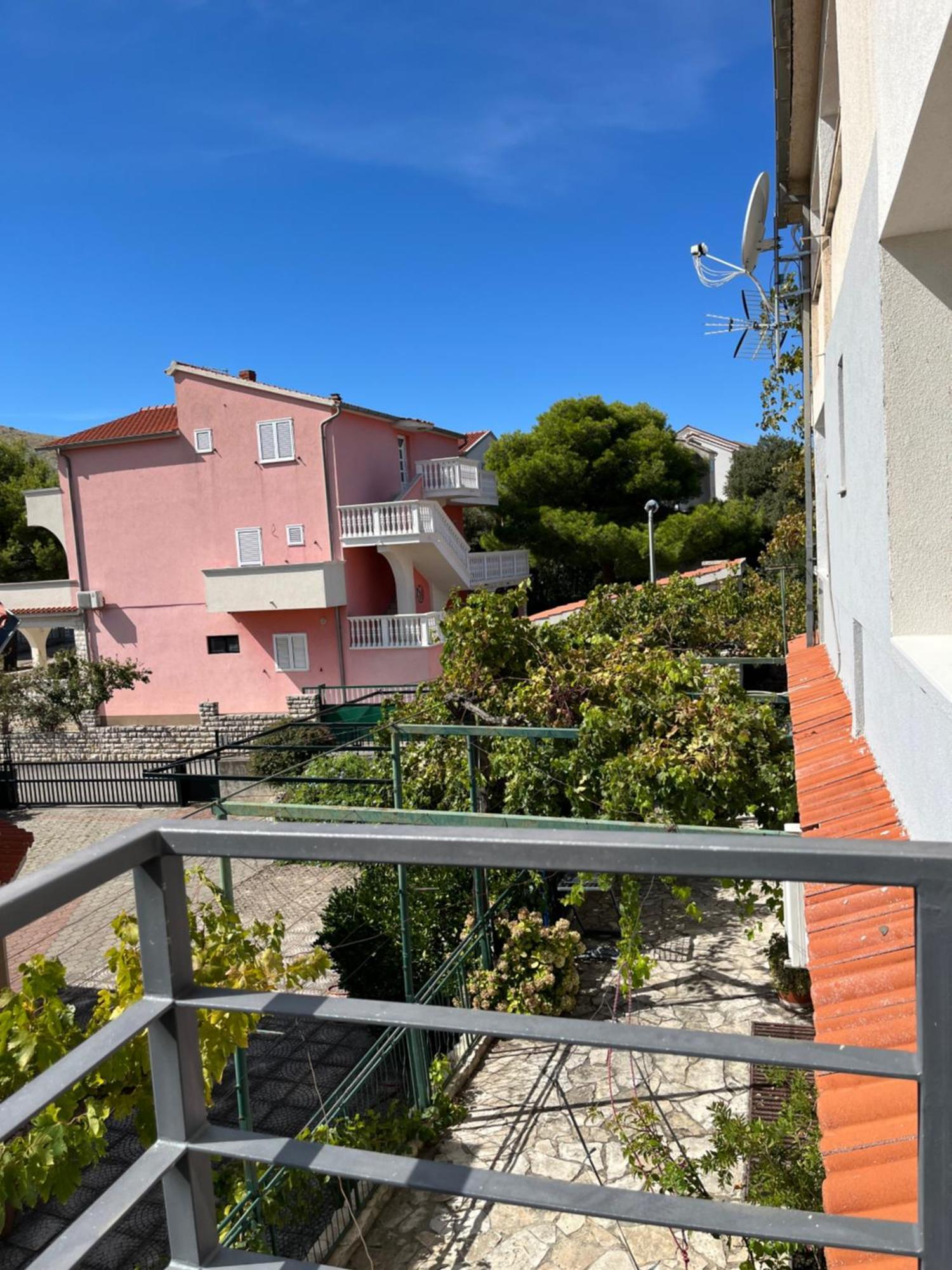 Apartmani Mlinar - One Bedroom Apartment With Seaview Grebaštica Екстериор снимка
